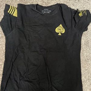 Men’s Grunt Style Shirt, size XL.